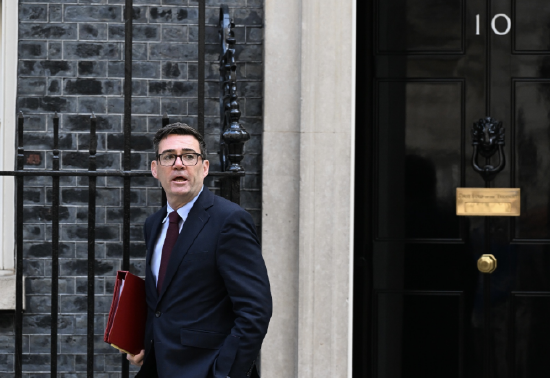 预算日临近 英国首相伯纳姆“事在人为”执政理念迎来考验